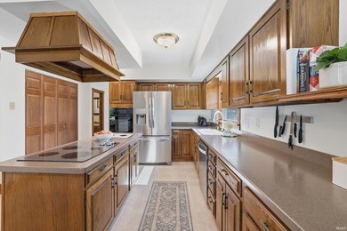 Rare opportunity to own a truly distinctive property in Gran - photo 9