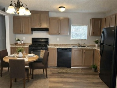An exciting neighborhood in a growing area, Paradise Village is - photo 3