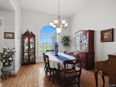 Perfectly positioned along the Southern Gayles Golf Course - photo 4