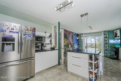 Welcome to 75 Longview Road, a custom-built contemporary home - photo 12