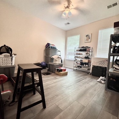 Fantastic location and turn-key townhome at Merritt Park in - photo 15