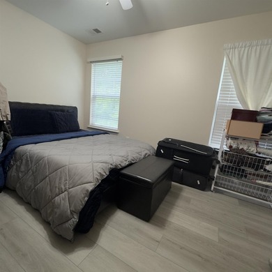 Fantastic location and turn-key townhome at Merritt Park in - photo 17