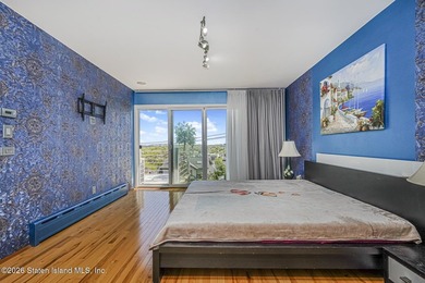Welcome to 75 Longview Road, a custom-built contemporary home - photo 21