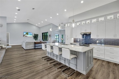 Boater's Paradise! Welcome to this DIRECT GULF ACCESS pool home - photo 4