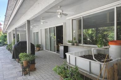 Open-Concept Pool Home with private 4th Bedroom suite No HOA! - photo 4