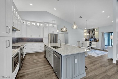 Boater's Paradise! Welcome to this DIRECT GULF ACCESS pool home - photo 5