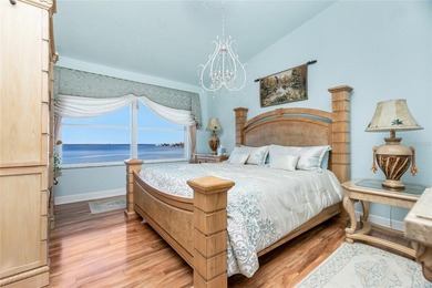 STUNNING 3 Bedroom, 2 Bathroom TOP FLOOR condo located in the - photo 33