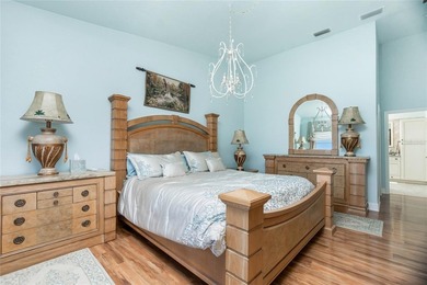 STUNNING 3 Bedroom, 2 Bathroom TOP FLOOR condo located in the - photo 34