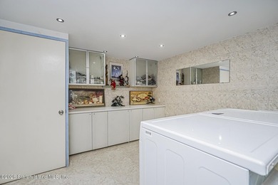 Welcome to 75 Longview Road, a custom-built contemporary home - photo 34