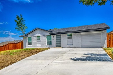 Mountain Creek Lake Home For Sale in Dallas Texas