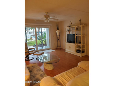 Great Furnished 2 bed 2 bath Condominium across from the beach - photo 3