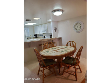Great Furnished 2 bed 2 bath Condominium across from the beach - photo 5