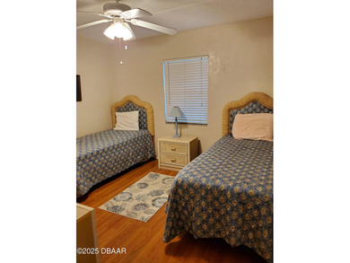 Great Furnished 2 bed 2 bath Condominium across from the beach - photo 6