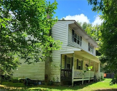 Grand Location on 8.5 Acres zoned for farming. This is a Buyers' - photo 3
