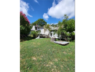 Grand Location on 8.5 Acres zoned for farming. This is a Buyers' - photo 4