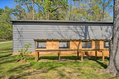 PRIVATE BOAT RAMP WATERFRONT RETREAT located in a deep cove in - photo 14