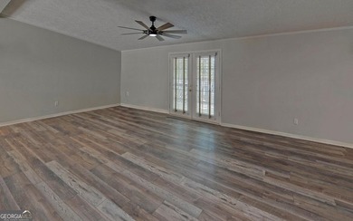Lakefront living at its best on Lake Hartwell! This 3-bedroom - photo 17