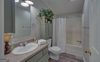 Lakefront living at its best on Lake Hartwell! This 3-bedroom - photo 20