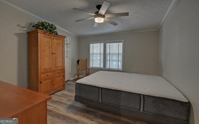 Lakefront living at its best on Lake Hartwell! This 3-bedroom - photo 21