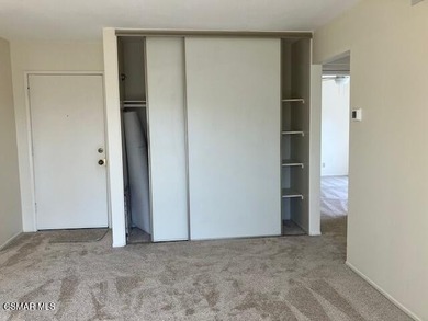 This is what you're hoping for. All freshly painted, new carpet - photo 22