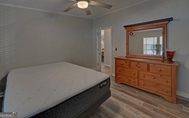 Lakefront living at its best on Lake Hartwell! This 3-bedroom - photo 22