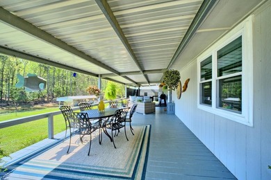 PRIVATE BOAT RAMP WATERFRONT RETREAT located in a deep cove in - photo 24