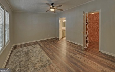 Lakefront living at its best on Lake Hartwell! This 3-bedroom - photo 27