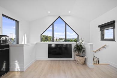 Don't let this once-in-a-generation waterfront masterpiece pass - photo 43