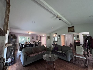 Beautiful home with a location that can't be beat! Conveniently - photo 6