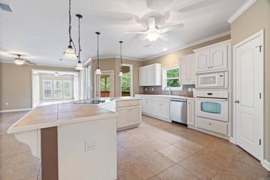 Discover comfort and tranquility in this well-maintained home - photo 7
