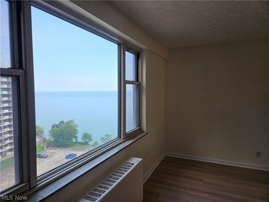 Recently remodeled throughout, this unit offers everything you - photo 10