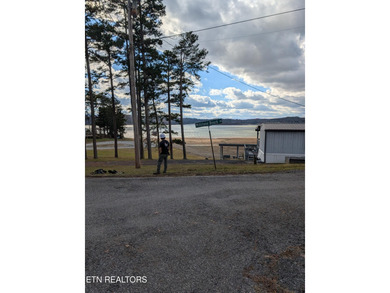 Douglas Lake Lot For Sale in Dandridge Tennessee