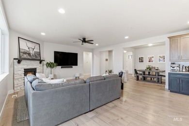 Welcome to 12602 S Teano Ave-an exceptional 2,128 sq ft, 3 bed - photo 11