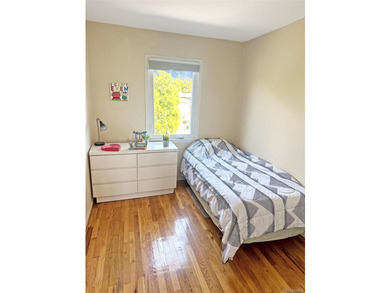 Welcome to 1438 East 70th Street - A Home With Space, Comfort & - photo 11