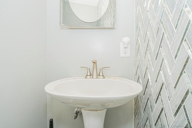 Welcome to 1438 East 70th Street - A Home With Space, Comfort & - photo 14