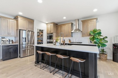 Welcome to 12602 S Teano Ave-an exceptional 2,128 sq ft, 3 bed - photo 15