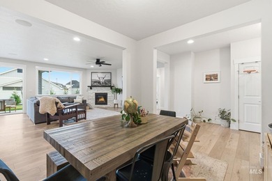 Welcome to 12602 S Teano Ave-an exceptional 2,128 sq ft, 3 bed - photo 24