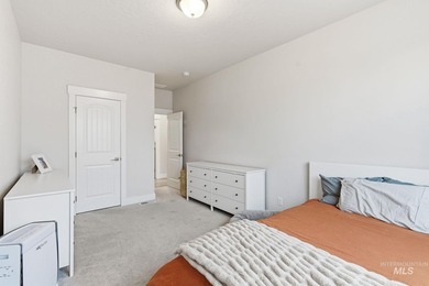 Welcome to 12602 S Teano Ave-an exceptional 2,128 sq ft, 3 bed - photo 29