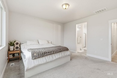 Welcome to 12602 S Teano Ave-an exceptional 2,128 sq ft, 3 bed - photo 32