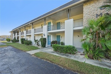 Cape Coral Lakes Area Condo For Sale in Cape Coral Florida