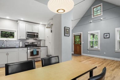 Renovated bungalow that could grace the cover of Dwell - photo 7