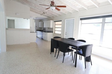 Cute, bright 3-bedroom, 2-bath single family home conveniently - photo 16