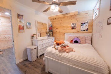 Fully remodeled, modern lake home with 10' lake access - photo 21