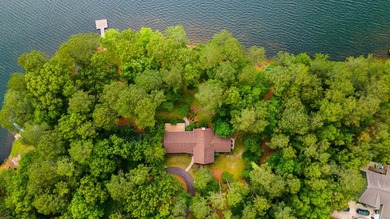 Perfectly positioned on over 2 acres within the gated Edisto - photo 8
