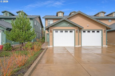 Siuslaw River Townhome/Townhouse For Sale in Florence Oregon