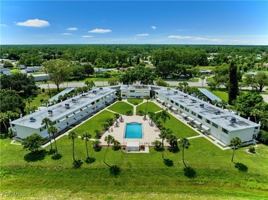 Lehigh Acres Area Condo For Sale in Lehigh Acres Florida