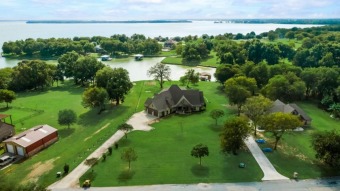 Luxury Lake Front Living on Richland Chambers Lake! - Lake Home For Sale in Corsicana, Texas