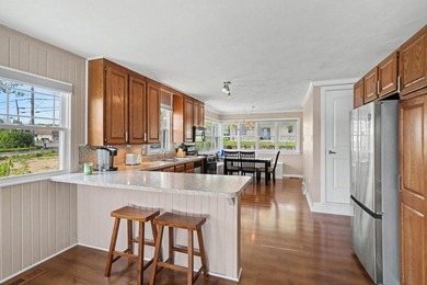 Enjoy refined year-round living on the shores of beautiful Round - photo 6