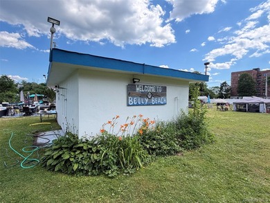 ** CASH OFFERS ONLY ** This SPACIOUS 1 bedroom unit has an - photo 13