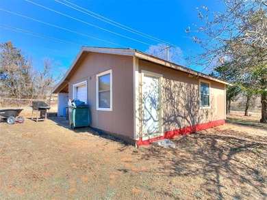 Welcome to 4327 Cardinal in Edmond, where space, versatility